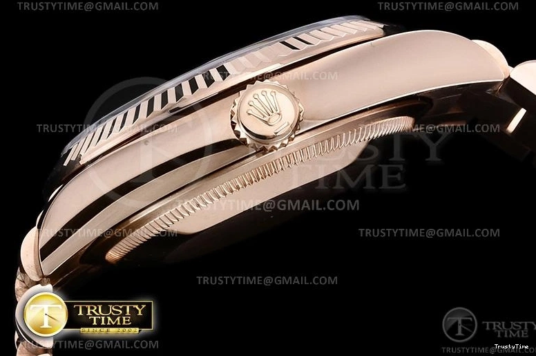 0725 RDD0219J – DayDate 36mm FreshLook 697